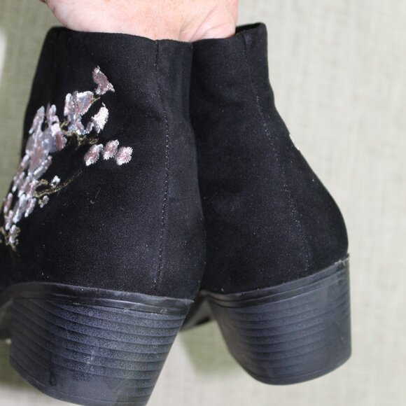 Justfabulous Size 10 Black Floral Embroidered Ankle Boots - Picture 5 of 6